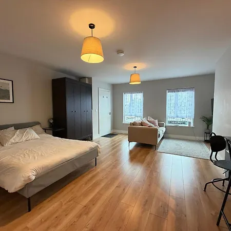 شقة Modern With Fast Wifi And Kitchen